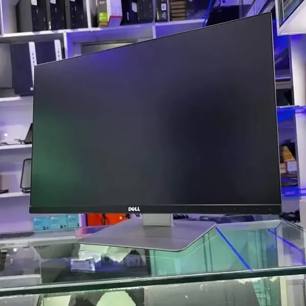 Dell 24 inches Edge to edge