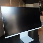 Samsung flat 32 inches 4K